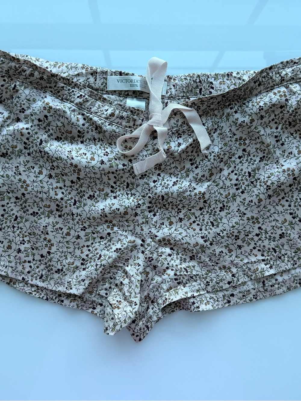 Victoria's Secret 100% Silk Vintage Floral Pajama Sleep Shorts XS Cream Brown
